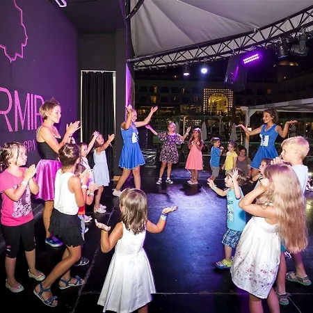 Karmir & Hotel 5*