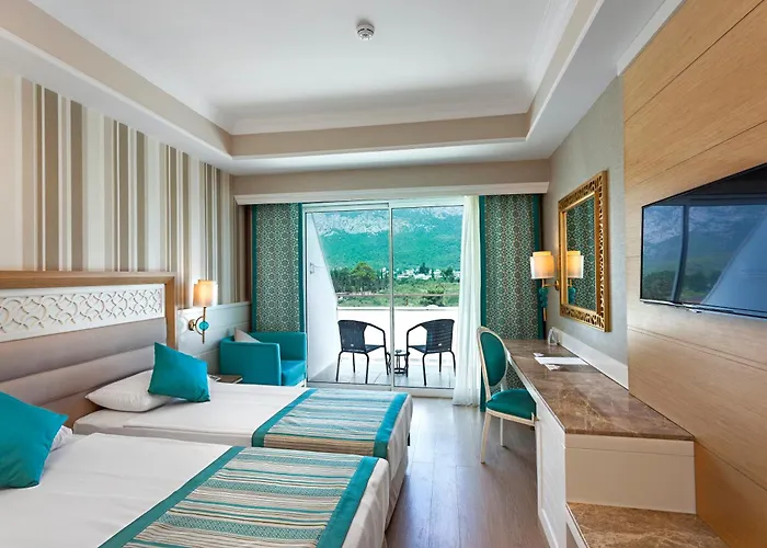 Karmir & Hotel Kemer