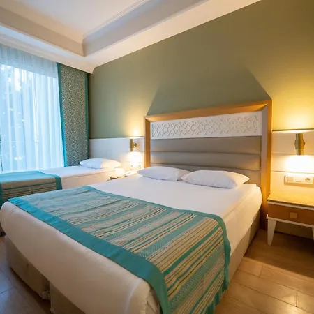 Szálloda Karmir & 5*