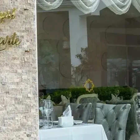 Karmir & 5* Κεμέρ