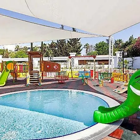 Hotel Karmir & Kemer