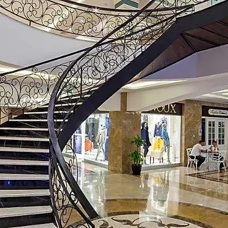 Hotel Karmir & 5*