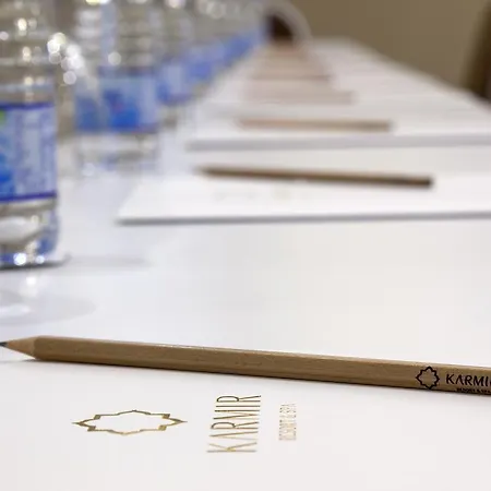 Karmir & Szálloda Kemer