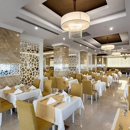 Otel Karmir &