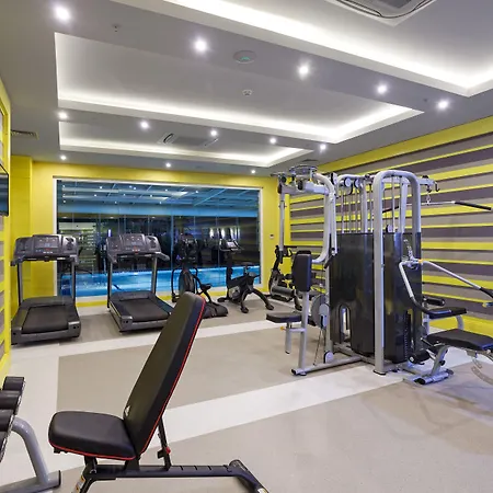 Hotel Karmir & 5*