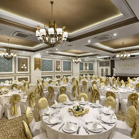 Hotel Karmir &