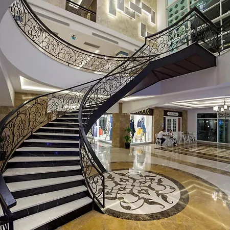 Hotel Karmir & 5*